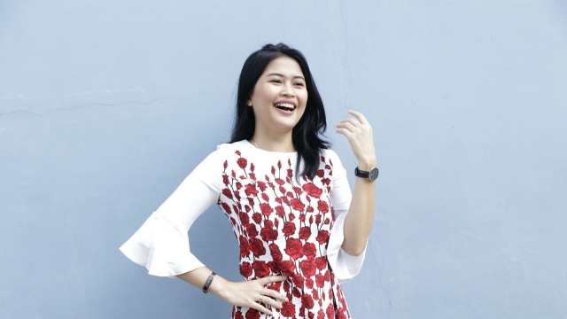Penyanyi dangdut Ovi Sovianti saat hadir di acara Rumpi Trans TV Jakarta Rabu (23/1).  (Foto: Ronny/kumparan )