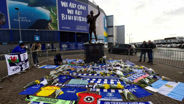 Suasana di luar stadion Cardiff, Inggris. (Foto: REUTERS/Rebecca Naden)