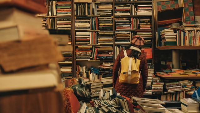 5 Zodiak Ini Paling Suka Menimbun Barang