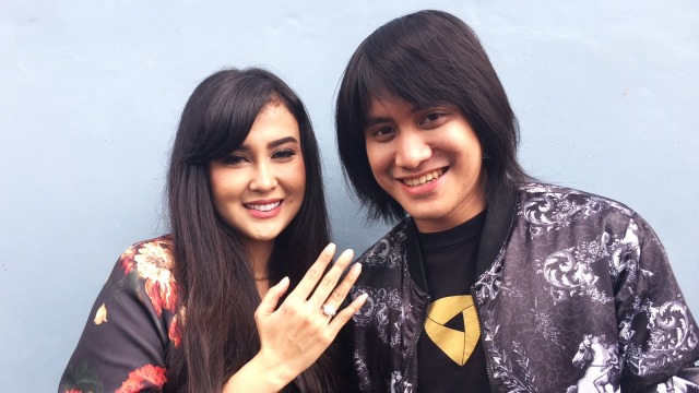 Kevin Aprilio dan Vicy Melanie. Foto: Giovanni/kumparan