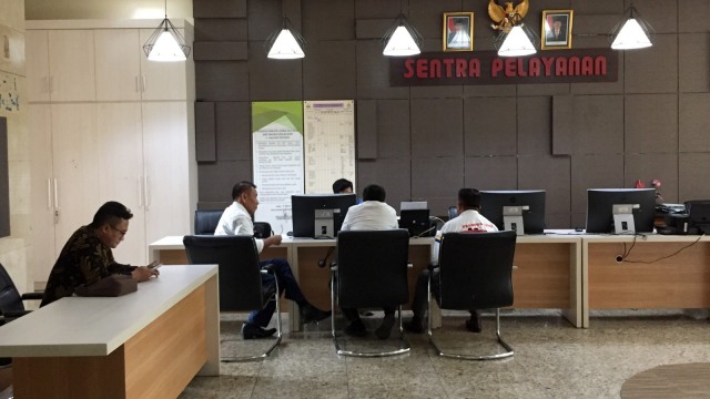 Andi Syamsul Bahri saat melaporkan Tabloid 'Indonesia Barokah' di Bareskrim Polri. (Foto: Fachrul Irwinsyah/kumparan)
