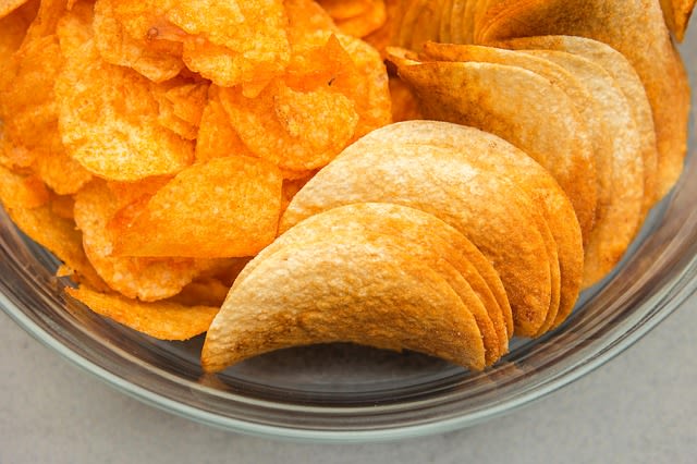 Mengapa Kita Tidak Bisa Berhenti Ketika Makan Keripik?