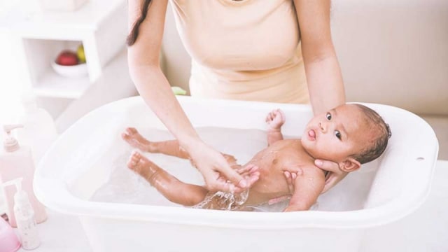Baby Bather vs Baby Bath Tub
