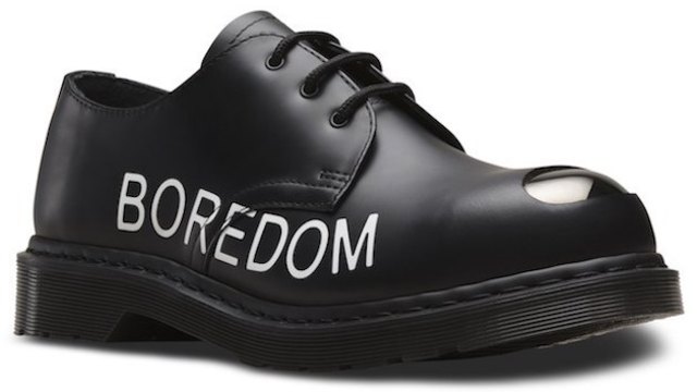 Sepatu bertema Sex Pistols. (Foto: Dok. Dr. Martens)