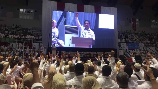 Suasana Deklarasi Nasional Alumni Perguruan Tinggi Seluruh Indonesia di gedung Pencak Silat TMII (Foto: Ricky/kumparan)