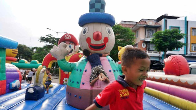 Wahana Rumah Balon Hiburan anak (Foto: Helmi Afandi/kumparan)