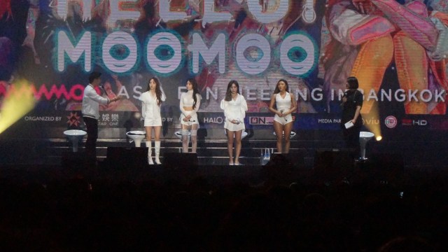 Fan meeting pertama Mamamoo di Bangkok, Thailand, Sabtu (26/1). (Foto: Niken Nurani/kumparan)
