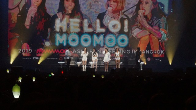 Fan meeting pertama Mamamoo di Bangkok, Thailand, Sabtu (26/1). (Foto: Niken Nurani/kumparan)