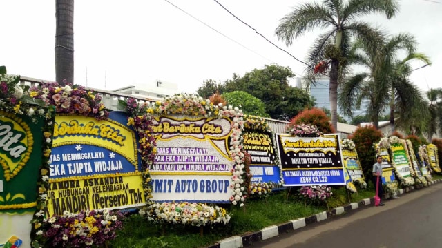 Ucapan duka cita untuk Eka Tjipta Widjaja di Rumah Duka Sentosa RSPAD Gatot Soebroto. (Foto: Maulana Ramadhan/kumparan)