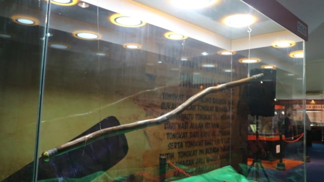 Tongkat Nabi Muhammad SAW (Foto: Rahmat Utomo/kumparan)
