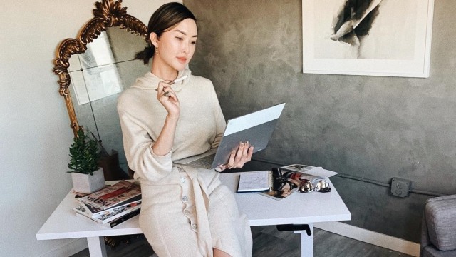 Ilustrasi perempuan karier. (Foto: dok. Instagram/@chrisellelim)