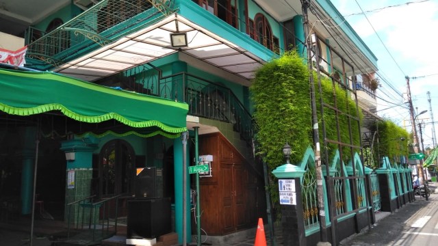 Suasana Masjid Jogokariyan usai kerusuhan di Yogyakarta. (Foto: Arfiansyah Panji/kumparan)