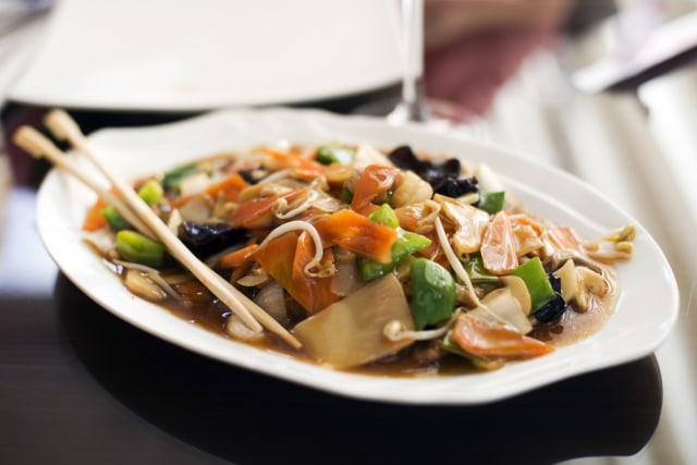 Ilustrasi Chop Suey (Foto: Shutterstock/DUSAN ZIDAR)