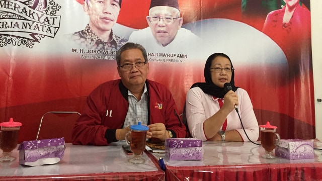 Ketua DPD PDI Perjuangan DIY Bambang Praswanto (kiri) dan Sekretaris DPD PDI Perjuangan DIY Yuni Setia Rahayu (kanan). (Foto: Arfiansyah Panji Purnandaru/kumparan)