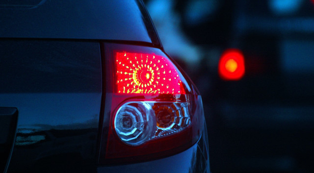 Ilustrasi lampu mobil (Foto: ThoughtCo)