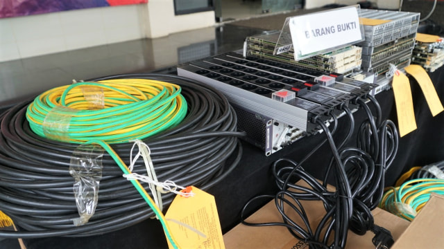 Barang bukti hasil pencurian perangkat modul tower Indosat, Telkomsel, dan XL. (Foto: Dok. Polres Bogor)