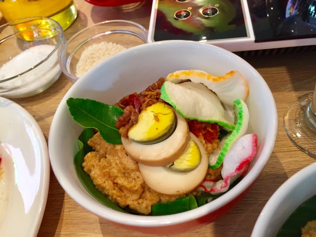 Bubur Ayam Kari (Foto: Mela Nurhidayati/kumparan)