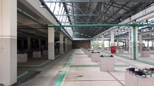 Suasana di dalam Pasar Ikan Modern di kawasan Penjaringan, Jakarta Utara.  (Foto: Abdul Latif/kumparan)