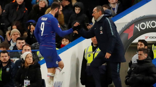 Gonzalo Higuain dan Maurizio Sarri. (Foto: Reuters/Andrew Boyers)