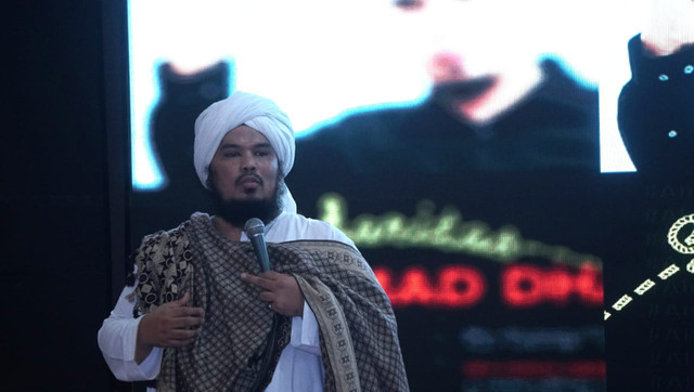 Ustaz Derry Sulaiman di acara aksi solidaritas Ahmad Dhani di kantor DPP Gerindra, Jakarta, Rabu (30/1/2019). Foto: Nugroho Sejati/kumparan