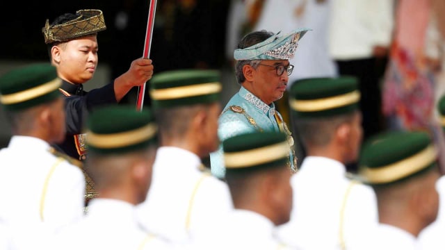 Raja baru Malaysia, Sultan Abdullah Sultan Ahmad Shah saat menghadiri acara pelantikan  di Kuala Lumpur, Malaysia. (Foto: REUTERS/Lai Seng Sin)