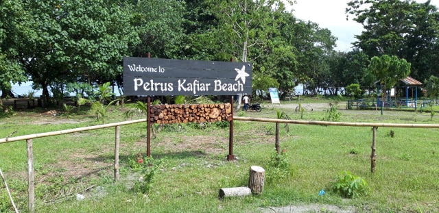 Petrus Kafiar Beach, Pesona Pantai “Perawan” Di utara Kota Manokwari