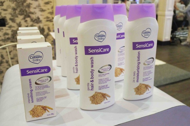 Review Cussons Baby SensiCare, Solusi Ampuh Mengatasi Kulit Kering (2)