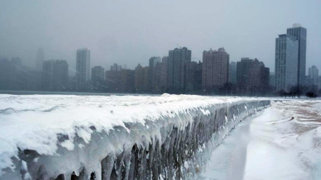 Fenomena tersebut terjadi akibat Polar vortex yang ekstrem. Foto: Pinar Istek/REUTERS
