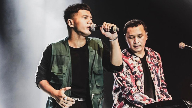 Yusuf Ubay (kiri) Vokalis baru Nidji. Foto: Instagram/nidjiofficial