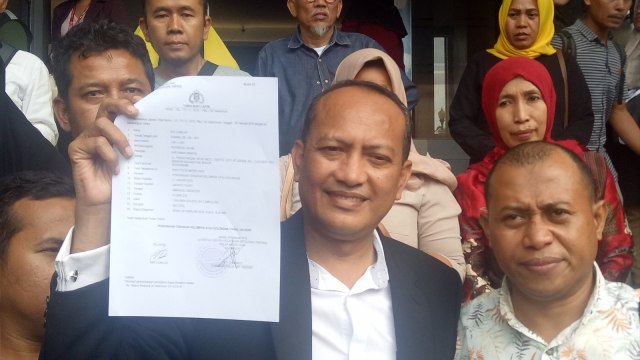 Juru bicara Presidium Alumni 212 Eka Gumilar melaporkan Relawan Jokowi Immanuel Ebenezer ke Polda Metro Jaya. Foto: Maulana Ramadhan/kumparan