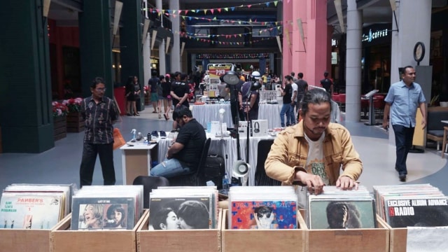 Sejumlah Vinyl Player di Acara Musik Bagus Day di Cilandak town square, Jakarta. Foto: Irfan Adi Saputra/kumparan
