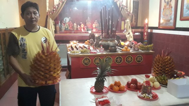 Buah yang ada di Klenteng Poncowinatan saat perayaan Imlek, Senin (4/2/2019). Foto: Nadhir Attamimi