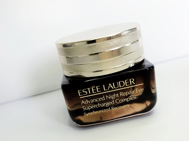 Estée Lauder Advanced Night Repair Eye Supercharged Complex Synchronized Recovery. Foto: Stephanie Elia/ kumparan