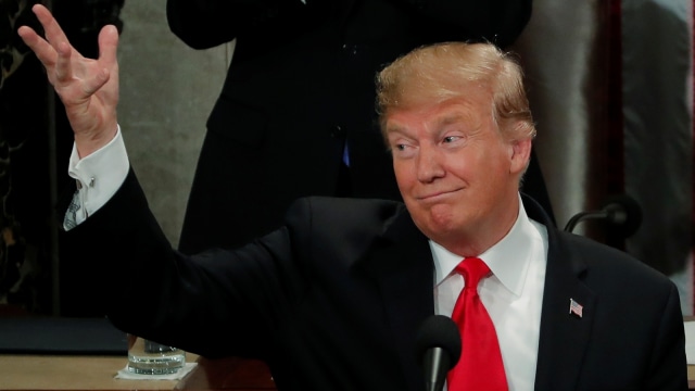 Presiden Amerika Serikat, Donald Trump saat pidato kongres kenegaraan di Capitol Hill, Washington, Amerika Serikat. Foto: REUTERS/Jim Young