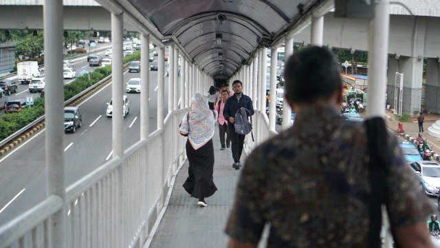Ilustrasi Jembatan Penyeberangan Orang (JPO). Foto: Nugroho Sejati/kumparan
