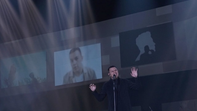 Tulus di Konser Monokrom Foto: Jamal Ramadan/kumparan