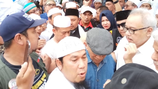 Suasana jelang pemeriksaan Slamet Ma'rif di Polresta Surakarta. Foto: Dok. kumparan