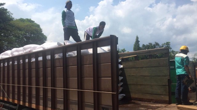 Stok pupuk bersubsidi di gudang Lini III PT Pupuk Indonesia di Cianjur Jawa Barat, Jumat (8/2). Foto: Nurul Nur Azizah/kumparan