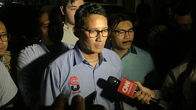 Calon Wakil Presiden nomor urut 02, Sandiaga Uno dan Adhyaksa Dault usai deklarasi dukungan di rumah Adhyaksa. Foto: Fachrul irwinsyah/kumparan