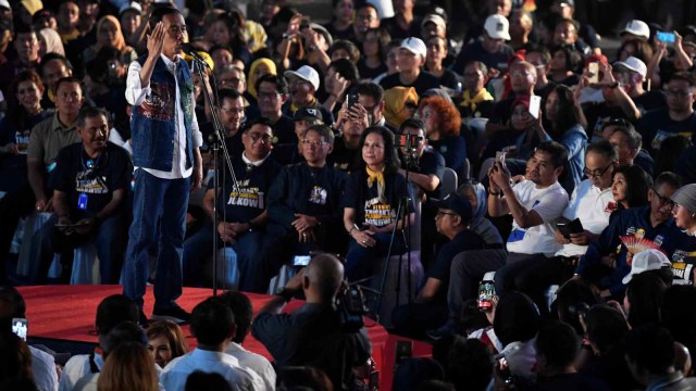 Calon Presiden nomor urut 01 Joko Widodo menyampaikan sambutan saat menghadiri Deklarasi Alumni Trisakti Pendukung Jokowi di Jakarta, Sabtu (9/2/2019). Foto: ANTARA FOTO/Puspa Perwitasari