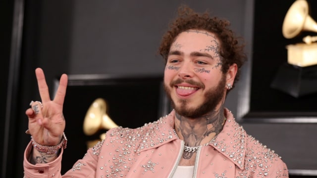 Post Malone di Grammy Awards 2019. Foto: REUTERS/Lucy Nicholson