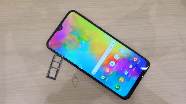 Samsung Galaxy M20. Foto: Bianda Ludwianto/kumparan
