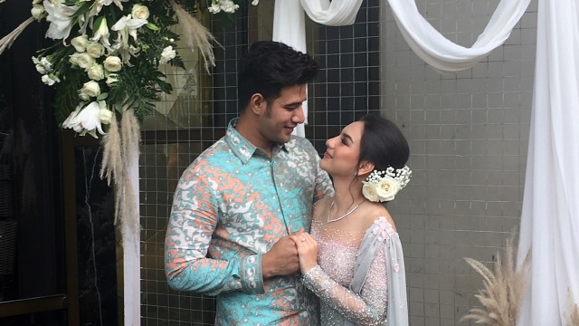 Pertunangan Ammar Zoni dan Irish Bella, Selasa (12/2). Foto: Giovanni/kumparan