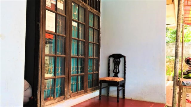 Suasana rumah Zulfadhli, sopir taksi yang tewas karena gantung diri, di Kampung Waru, Parung, Bogor. Foto: Ajo Darisman/kumparan