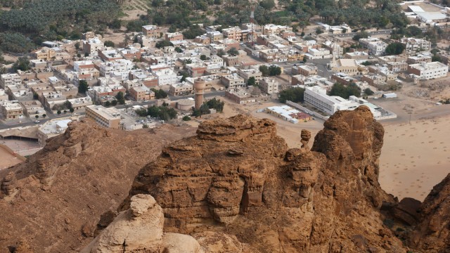 Pemandangan di kota Al-Ula, Arab Saudi. Foto: REUTERS/Faisal Al Nasser