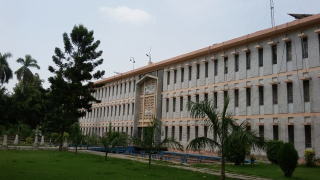 Salah satu Fakultas di Aligarh University, India. Foto: Khiththati/acehkini