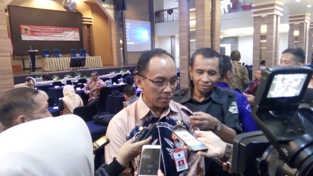Kepala Bakesbangpol Kalsel Adi Sasono di sela sosialisasi Pemilu 2019, Kamis (14/2/2019). Foto: Humpro Setdaprov Kalsel