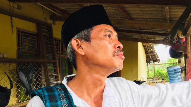 Abdul Majid, ayah dari M. Ibnu Mubarak, korban meninggal akibat ledakan granat Foto: Ajo Darisman/kumparan