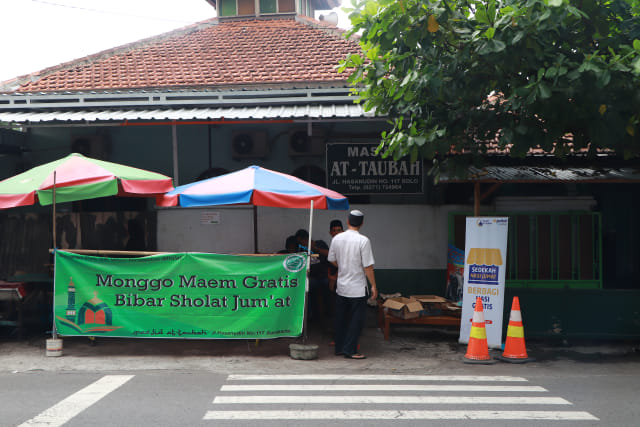 Masjid At-Taubah berada di Jalan Hasanudin No 117 Solo (Foto : Fernando Fitusia)