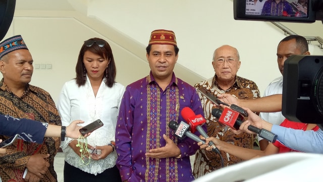 Anggota DPD NTT Andreanus Garu di Kantor Wapres, Senin (18/2). Foto: Kevin Kurnianto/kumparan